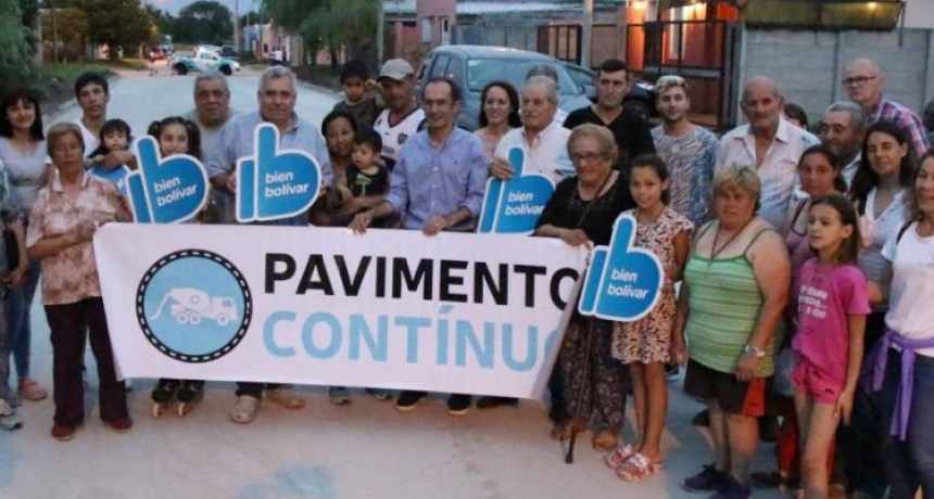 Pisano junto a los vecinos inaugur&oacute; una nueva cuadra de Pavimento Continuo