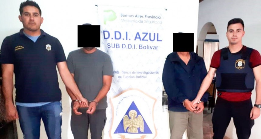 Atraparon a dos cordobeses que abr&iacute;an autos con ganz&uacute;as