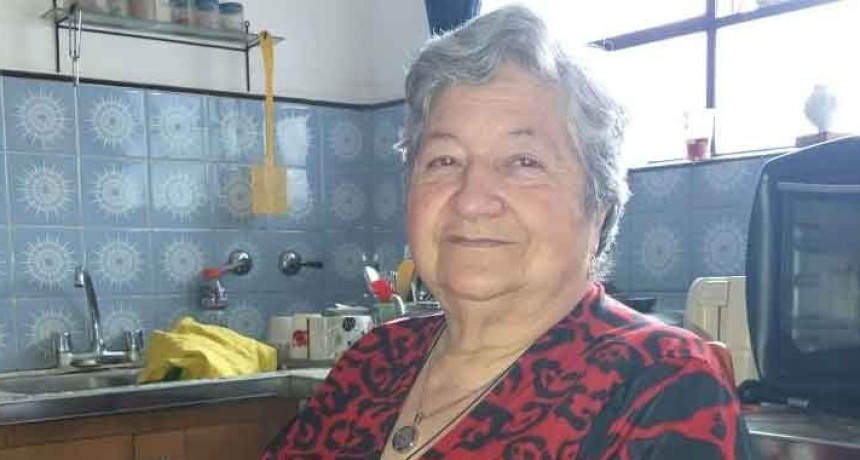 C&aacute;ritas realiza una gran feria de ropa y calzado 