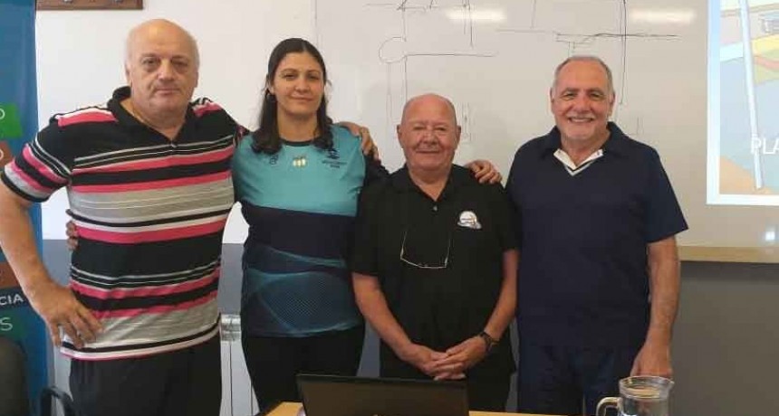 Comenz&oacute; el curso de arbitraje de deportes acu&aacute;ticos