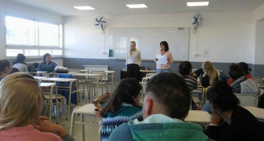 La municipalidad organiza una jornada por los derechos de las mujeres