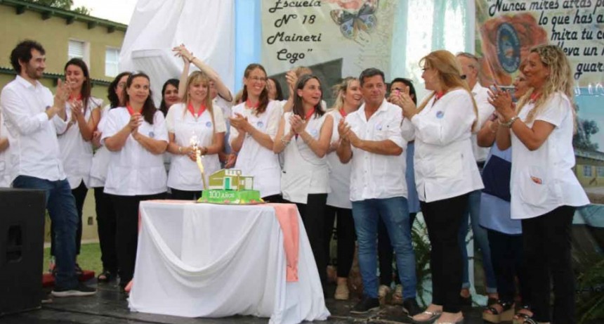 El intendente Pisano particip&oacute; del acto por el centenario de la Escuela N&deg;18
