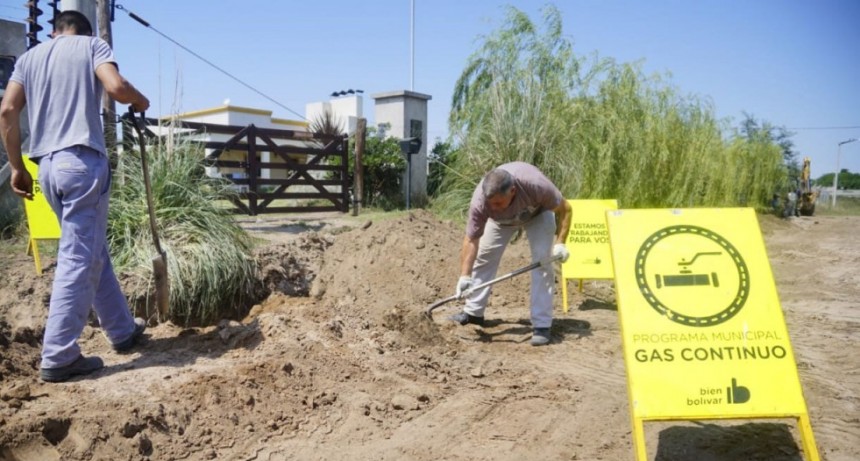 La cuadrilla municipal se encuentra ejecutando obra de gas en Barrio La Ganadera