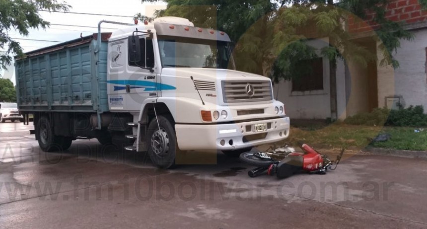 Grave accidente en la intersecci&oacute;n de S&aacute;enz Pe&ntilde;a y Alberti