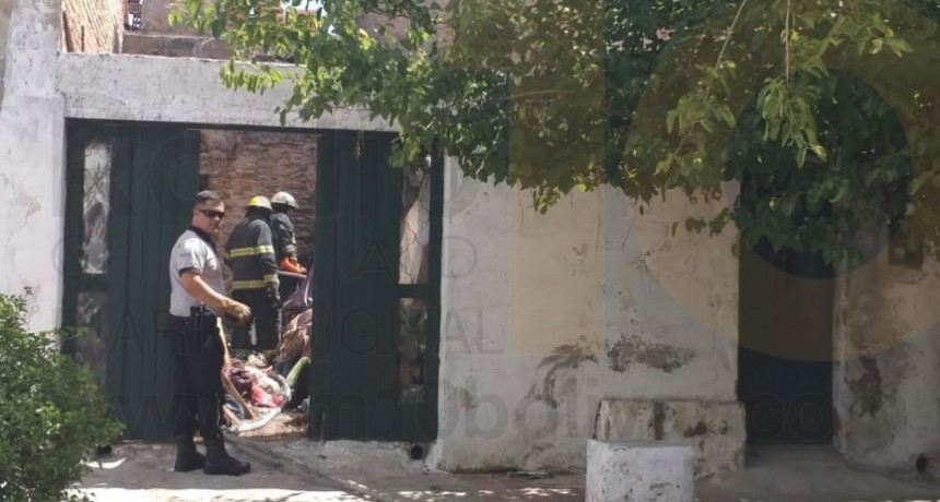 Incendio de una vivienda en calle Santos Plaza casi Alberti