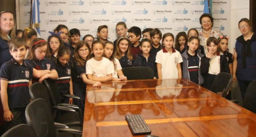 Alumnos del Colegio Jes&uacute;s Sacramentado realizaron una visita educativa a la Municipalidad 