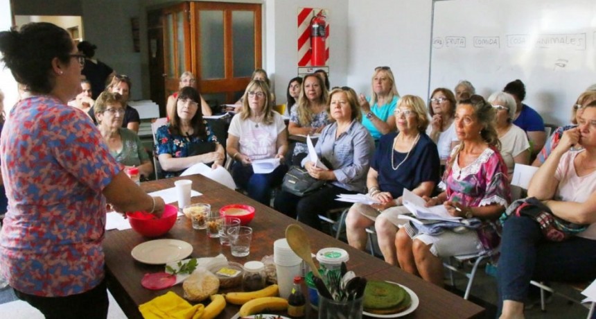 La Municipalidad brind&oacute; un taller de cocina navide&ntilde;a saludable