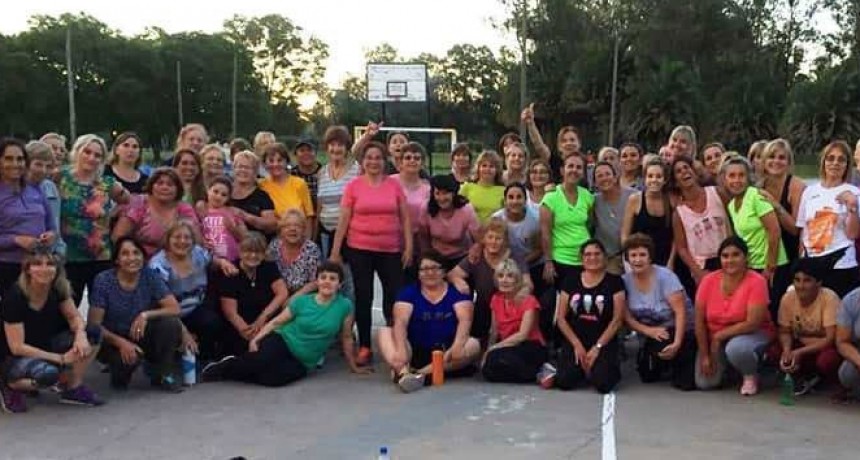 Comenzaron las clases de ritmos latinos en el Parque Las Acollaradas