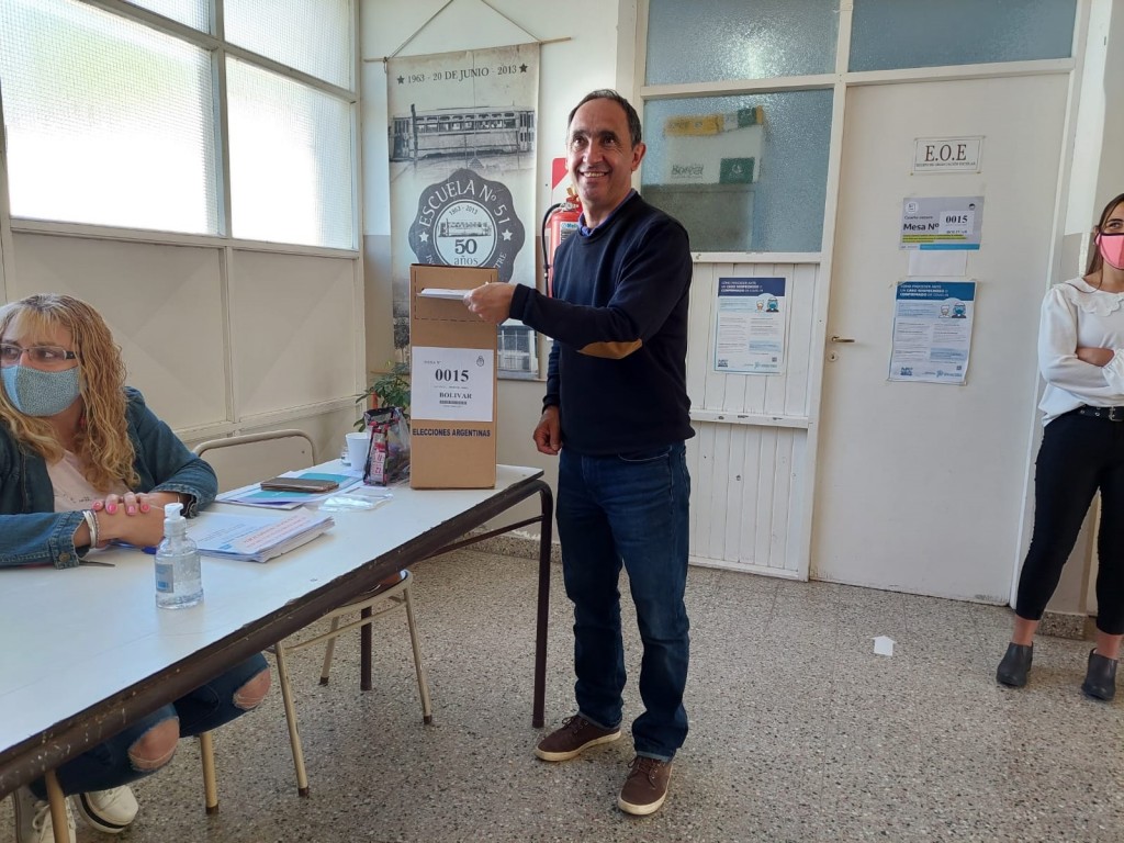 Luciano Carballo votó esta mañana