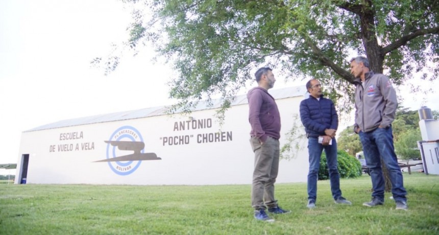 Pisano acompañó la apertura del campeonato regional que se desarrolla en el club de Planeadores