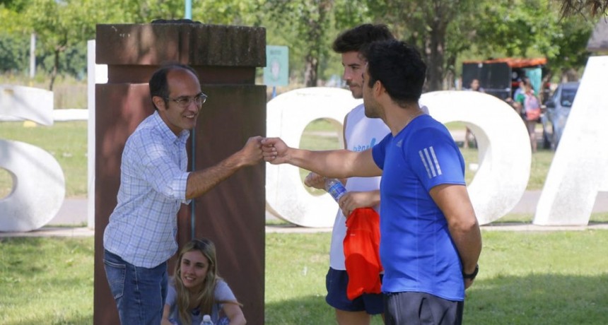 El intendente Pisano acompañó a jóvenes bolivarenses en los Juegos Promo 2021