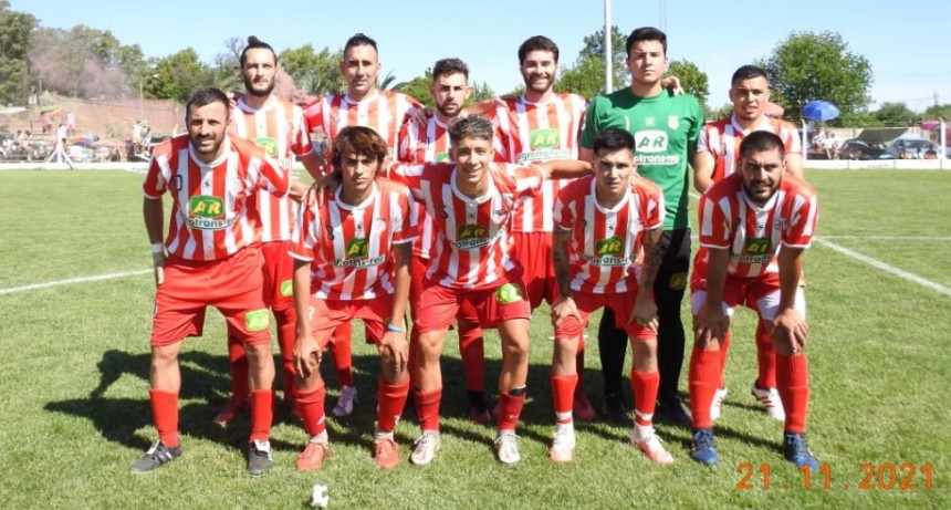 “Los Gallegos” son finalistas del campeonato local, en Primera y Reserva