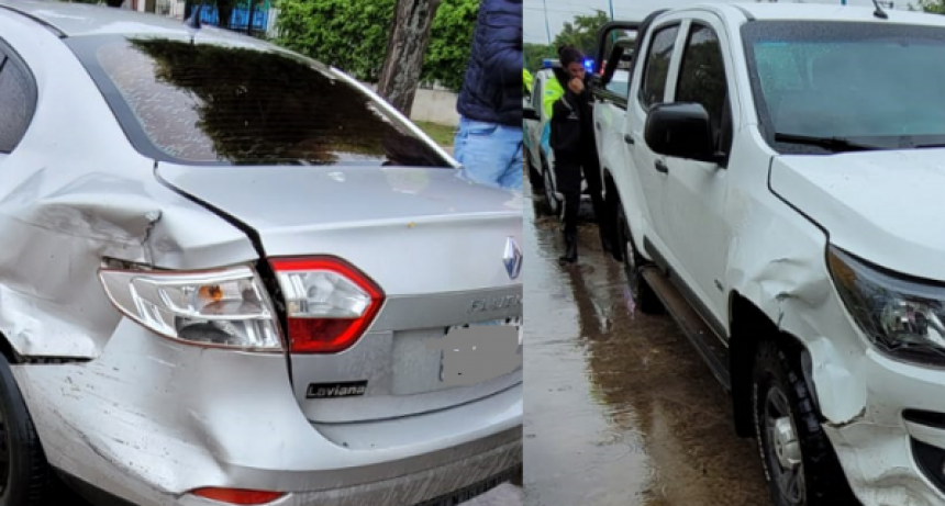 Leve colisión entre vehículos en Av. 3 de Febrero; Sin heridos