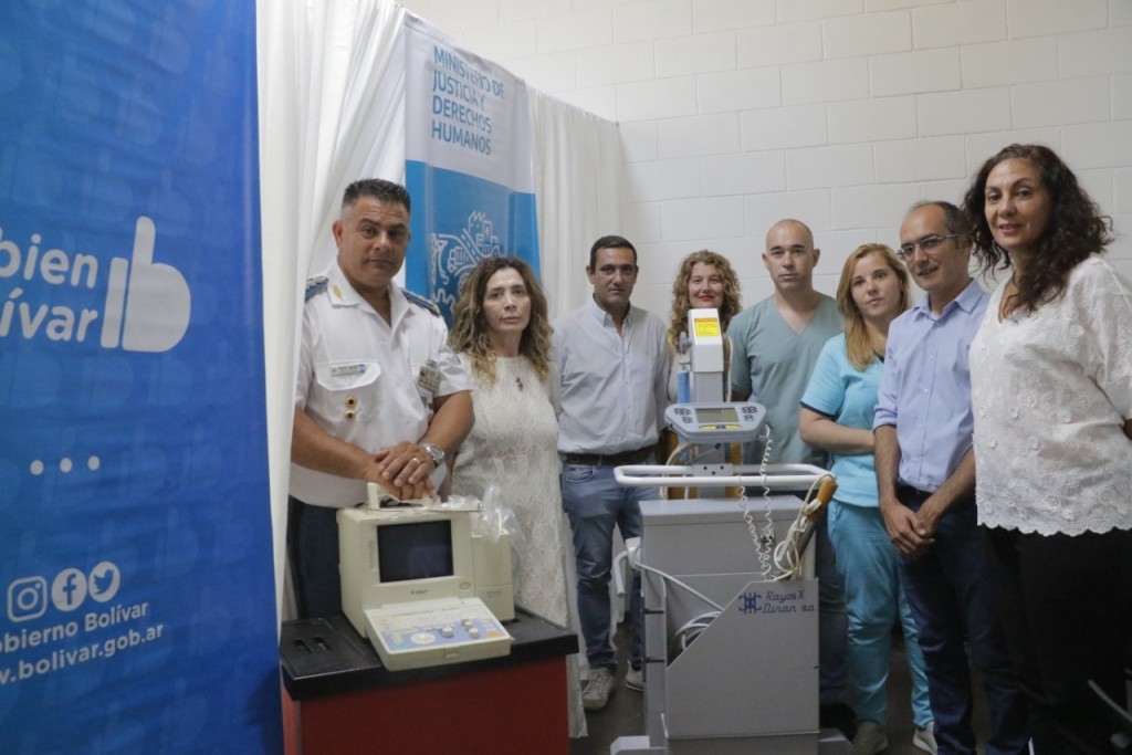 Marcos Pisano y Javier Cáceres entregaron equipamiento al hospital municipal de “Juana G. de Míguens” de Urdampilleta