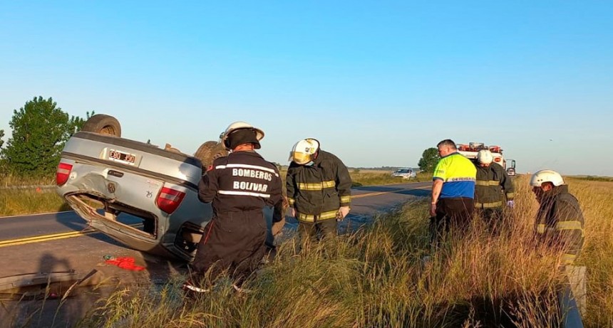Ruta 205: Vuelco en inmediaciones a la bajada de Del Valle