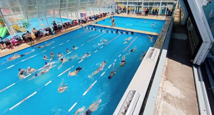 Evangelina Severini: “Hubo 80 nadadores de todas las categorías: Escuelita, Promocionales y Federados” 