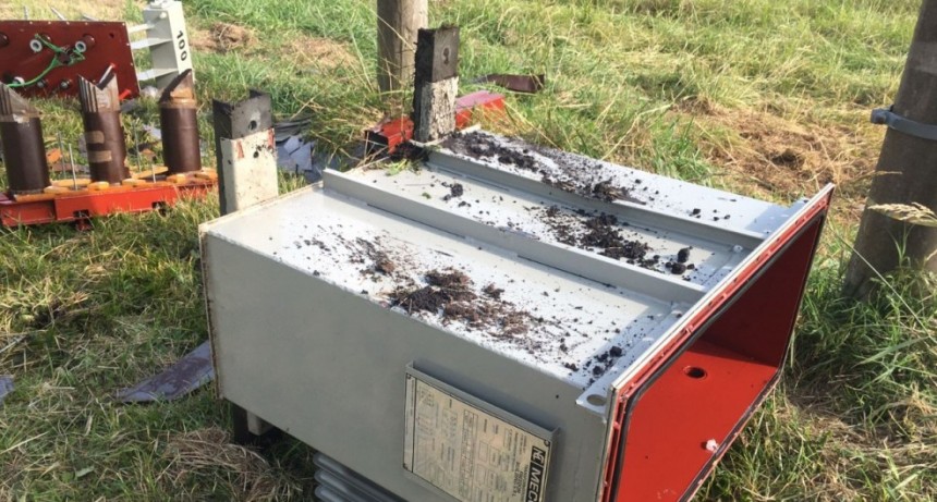 Este lunes: Desconectaron dos transformadores y se llevaron el cobre que tienen en su interior