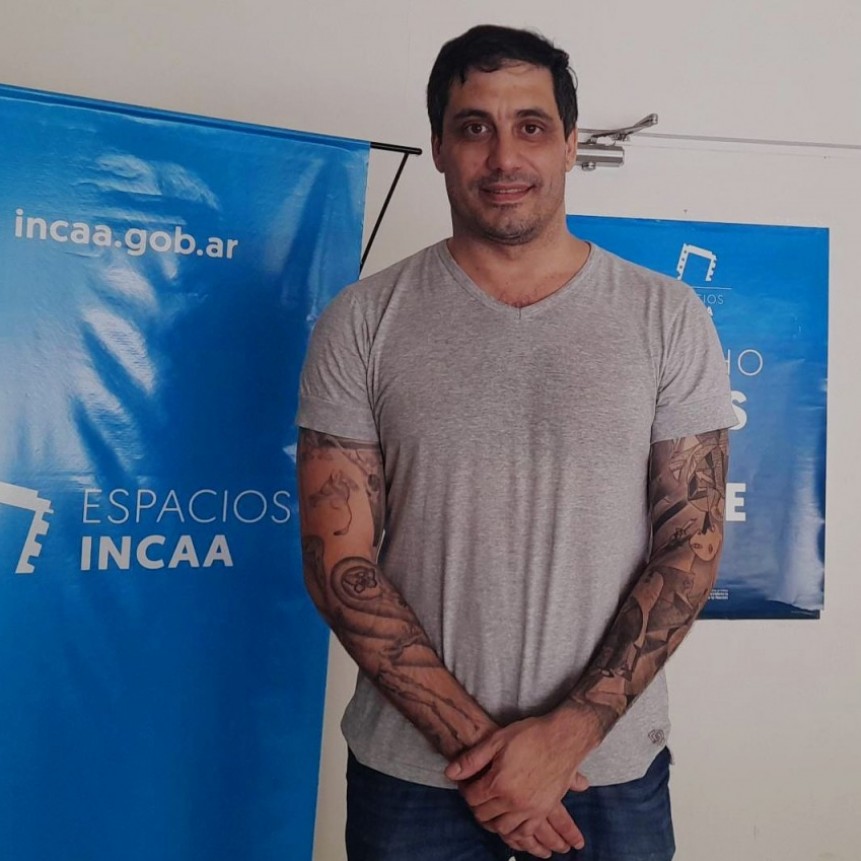 La película “La Educación de los Cerdos” vuelve a proyectarse en el Cine Avenida, y FM 10 habló con Pablo Bucca este martes