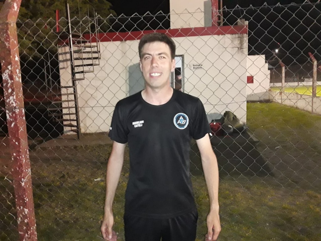 Maximiliano Castelli: “Respeto mucho a los jugadores, tomo los partidos con profesionalismo, sean en Bolívar o sea en la Liga Profesional de Fútbol”