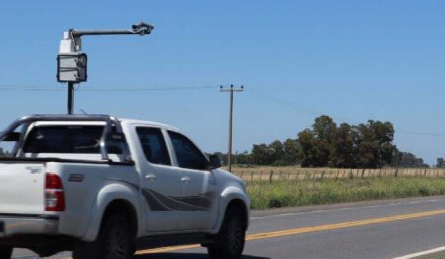 Radares en ruta 5: se instalaron tres en el distrito de 9 de Julio y la falta de señalización adecuada puede causar accidentes
