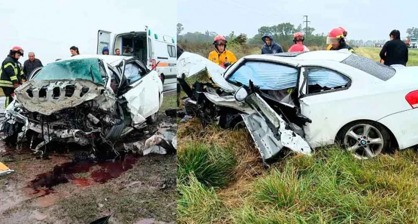 Dos hombres fallecieron en el acto y otras dos mujeres fueron hospitalizadas, tras protagonizar un violento choque en el kilómetro 161 de la Ruta Nacional 205, entre Del Carril y Cazón, a unos 20 kilómetros de la ciudad de Saladillo