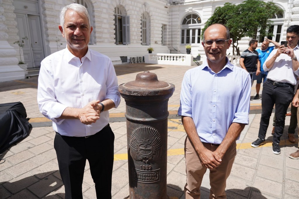 143° aniversario de la ciudad de La Plata: Bolívar le restituyó un Mojón Fundacional histórico a la ciudad, a través del Intendente Marcos Pisano