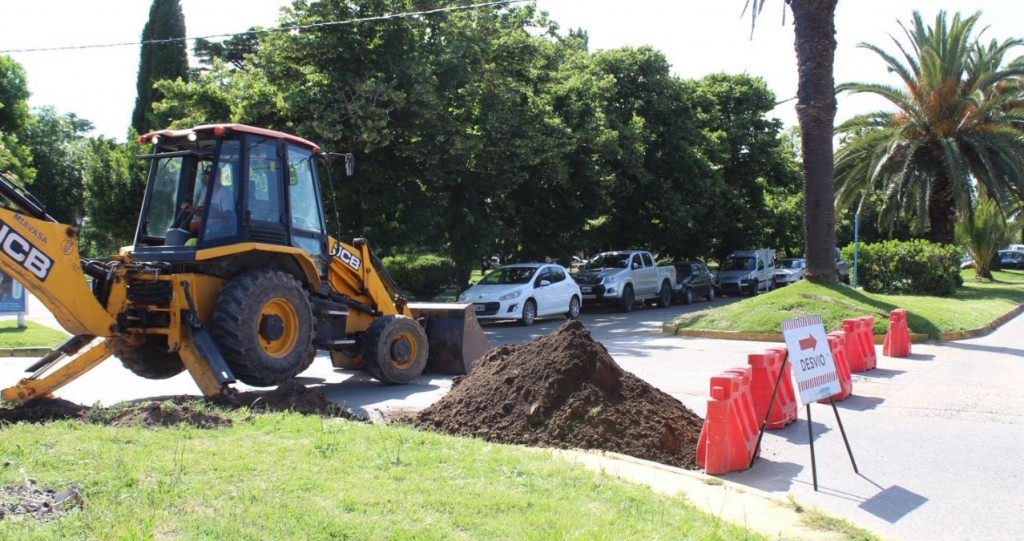 Aviso importante a la comunidad: Habrá un corte total del suministro, para realizar el empalme de la vieja red de agua con las nuevas cañerías