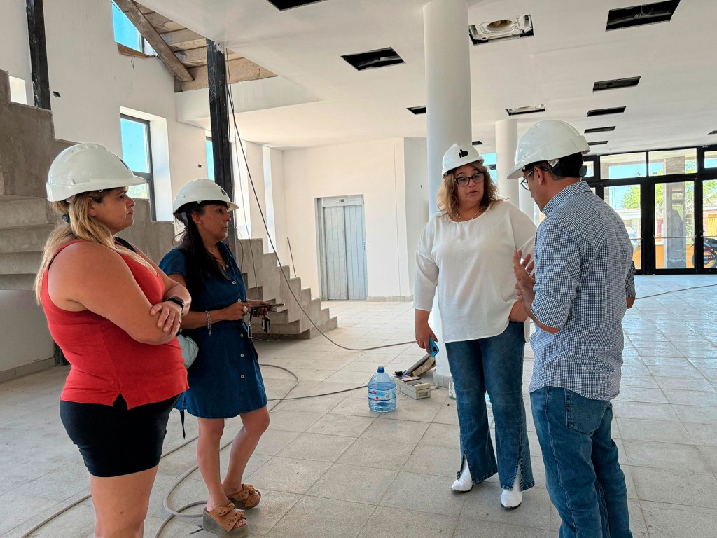 Marcos Pisano recorrió el avance de La Casa de la Provincia, que ya alcanza el 80% de ejecución
