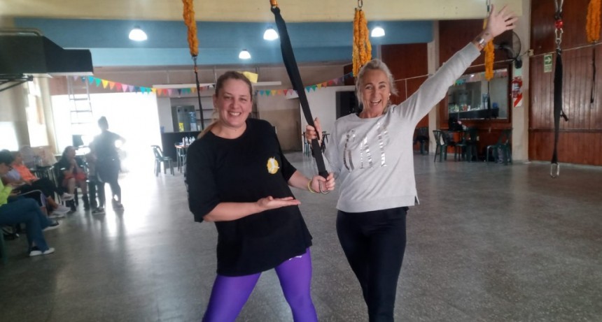 Jimena Batistuta: “Es una actividad que se adapta a cada cuerpo, a cada condición, eso es lo más atrapante y por eso creció tanto el acrobungee”