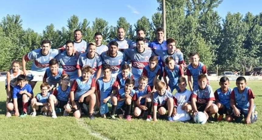 Estudiantes Unidos venci&oacute; a Balonpie por la m&iacute;nima diferencia y se meti&oacute; en la final junto a Defensores