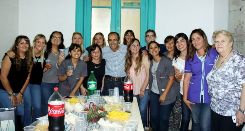 Pisano brind&oacute; con las trabajadoras sociales en su d&iacute;a