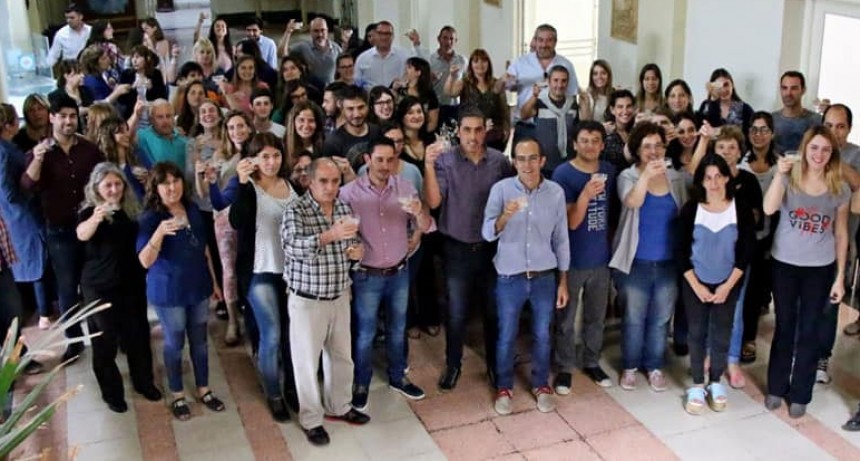 El intendente Pisano brind&oacute; con los empleados municipales