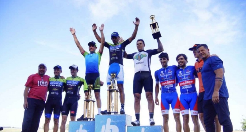 Elbio Alborzen se consagr&oacute; ganador del Gran Premio Ciudad de Bol&iacute;var