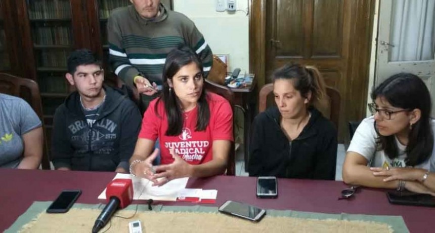 Mercedes Gonzalez: &lsquo;Si no fuera por este grupo de j&oacute;venes no podr&iacute;a seguir adelante&rsquo; 