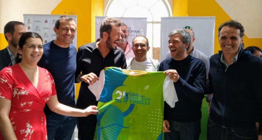 Pisano, Bucca y Tinelli junto a intendentes en Hurlingham