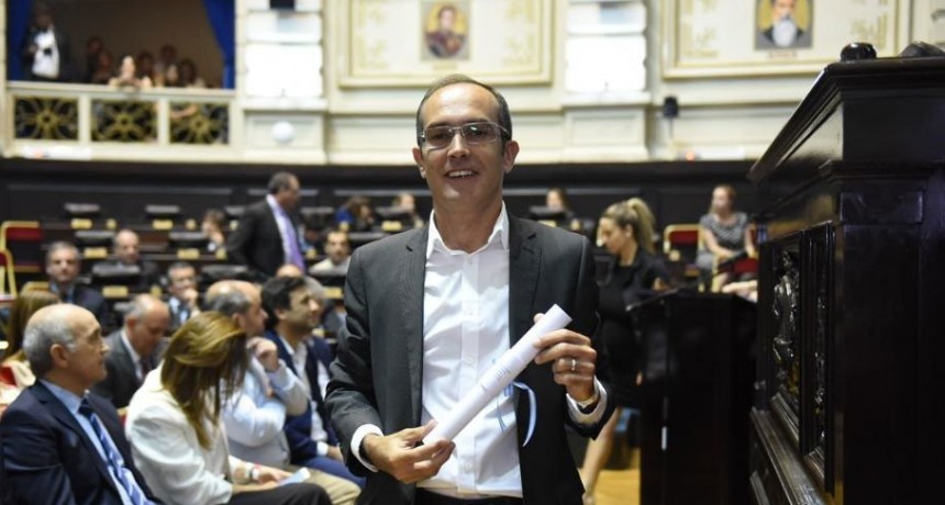 Marcos Pisano recibi&oacute; el diploma de intendente electo