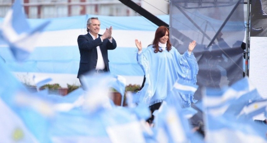 Nuevo gobierno: Alberto y Cristina asumen el mando del pa&iacute;s con un festival en Plaza de Mayo