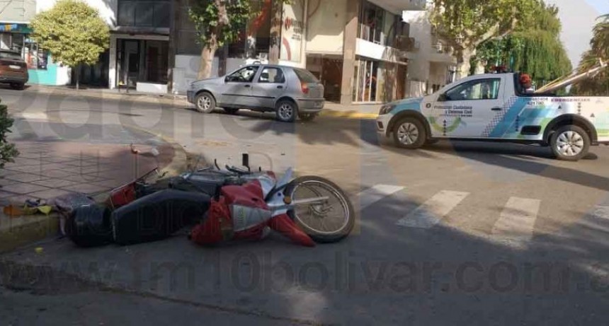 Accidente en Alsina y Balcarce dejo como saldo una joven hospitalizada