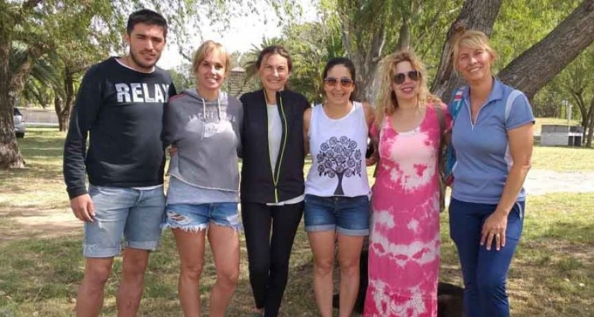 Encuentro de Centros Complementarios en el Natatorio Municipal