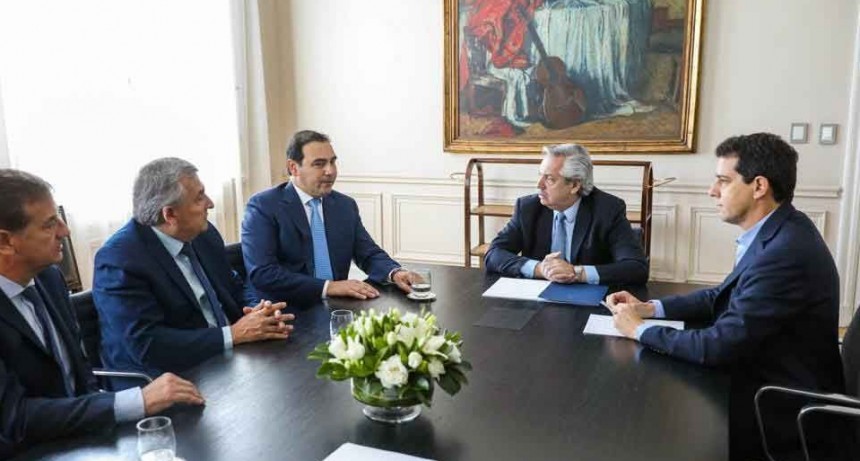 El Presidente recibi&oacute; a los gobernadores de Corrientes, Mendoza y Jujuy