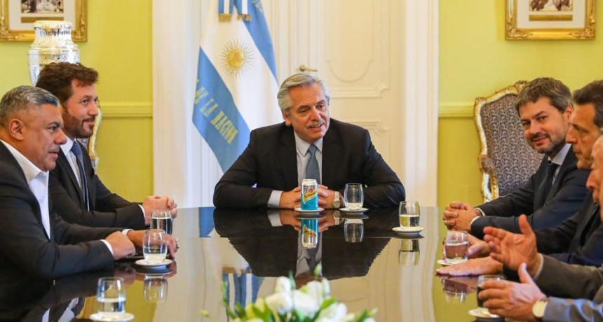El presidente Alberto Fern&aacute;ndez recibi&oacute; al titular de la Conmebol, Alejandro Dom&iacute;nguez