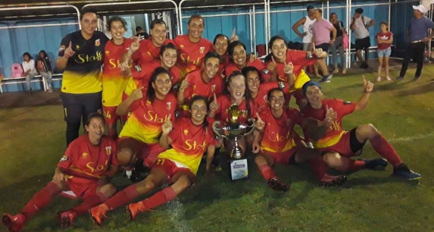 Bull Dog de Daireaux campe&oacute;n de la Copa Ciudad de Futbol Femenino