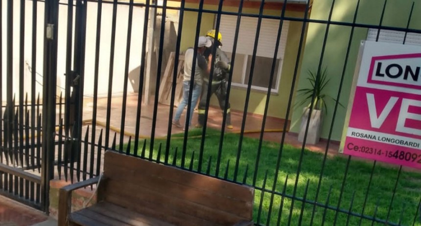 Principio de incendio en la habitación de una vivienda, No hubo heridos