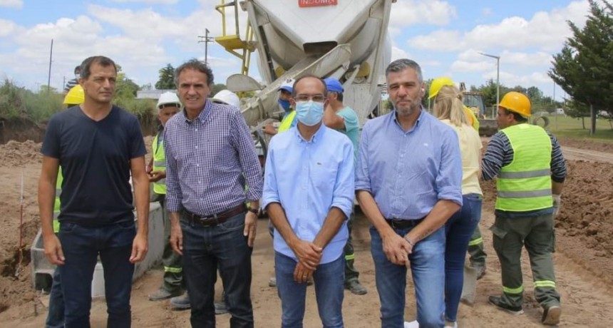 Dos Ministros de la Nación, recorrieron obras con Pisano y Bucca y hablaron con vecinos