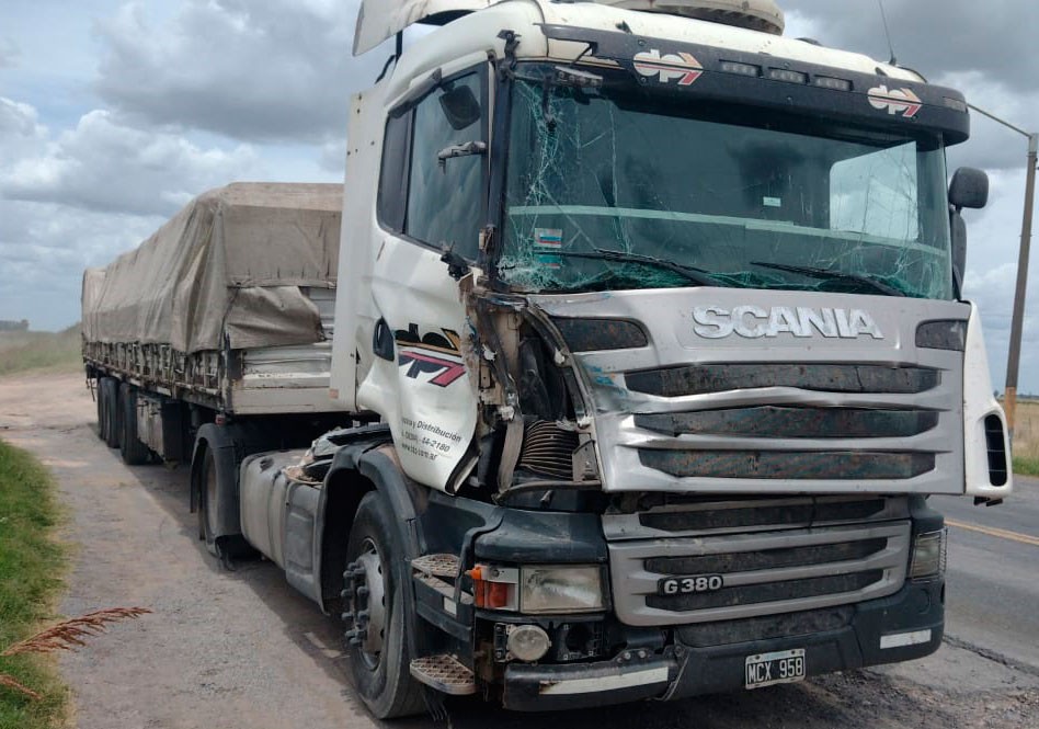 Bajada a Espigas: Dos camiones protagonizaron una colisión leve