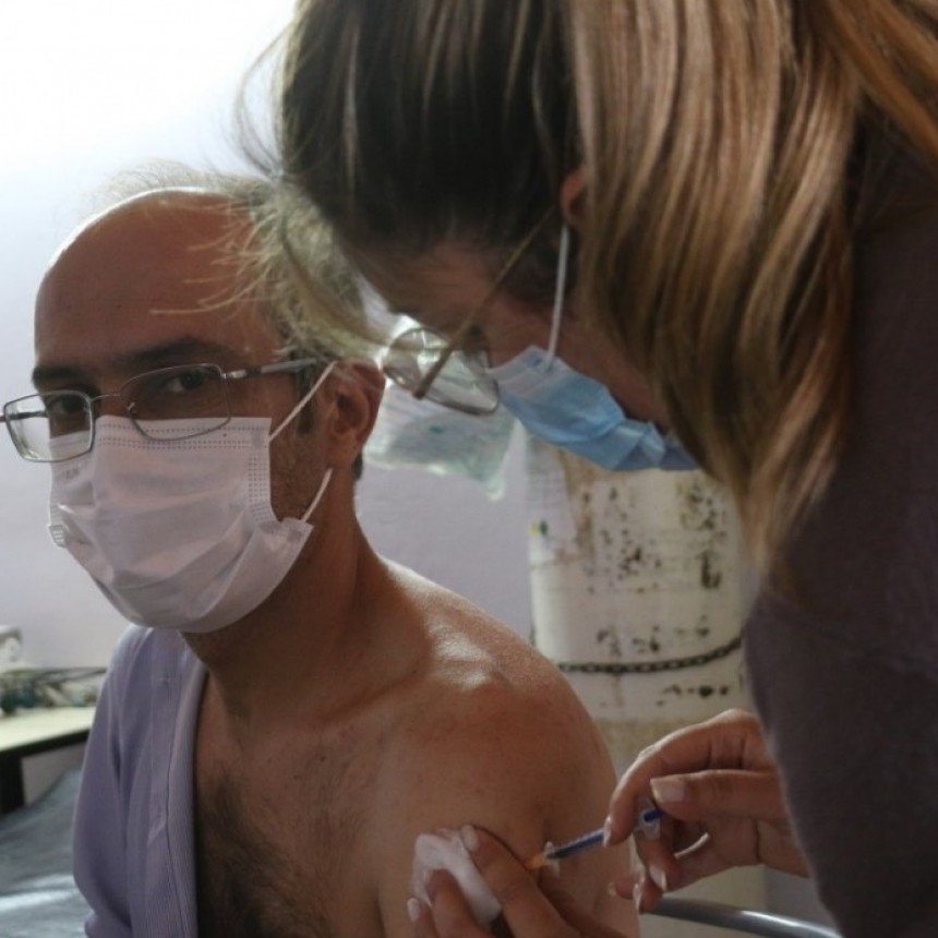 Pisano se aplic&oacute; la Quinta Dosis de Refuerzo de la Vacuna contra el COVID
