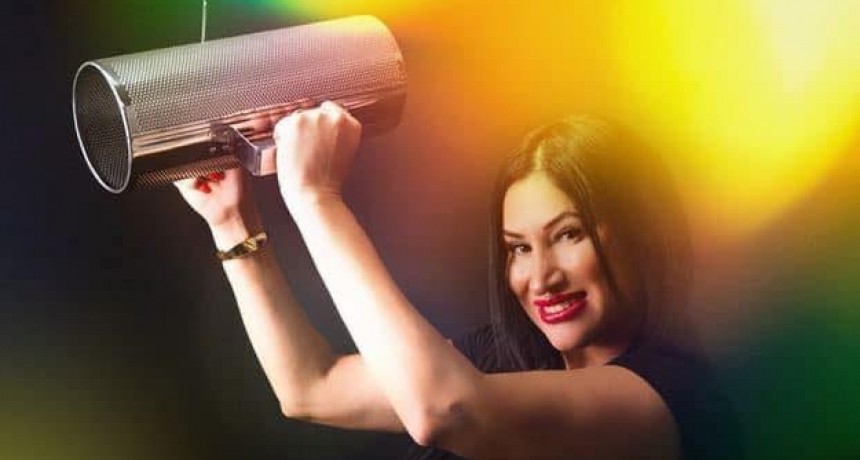 En FM 10 hablamos con Laura Caló, una argentina que vive en Paises Bajos, para saber cómo viven la previa al partido de hoy