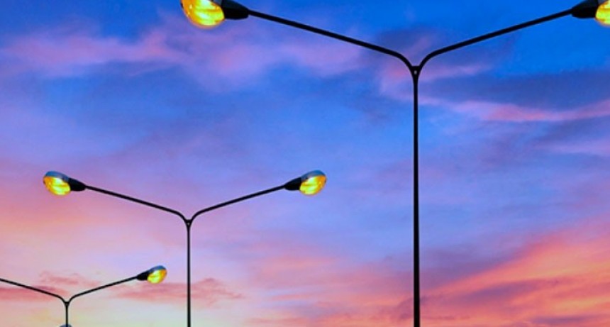 El Municipio invierte en Alumbrado Público, no adeuda