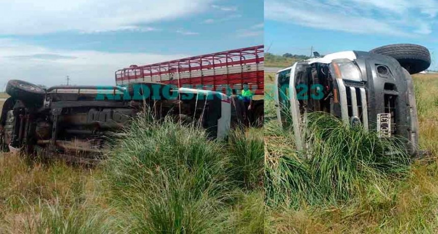 Ruta 226: Volcó una camioneta y dos personas resultaron heridas