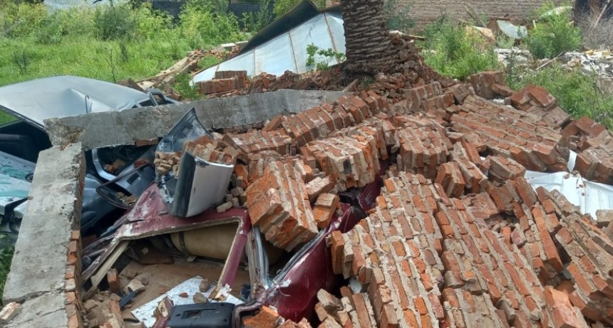 El temporal de este sábado ocasionó severos daños en algunas estructuras del viejo 